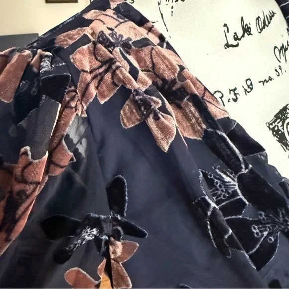 Lulus Romantic Long Sleeve Burnout Velvet Dress Size Large - Picture 5 of 9